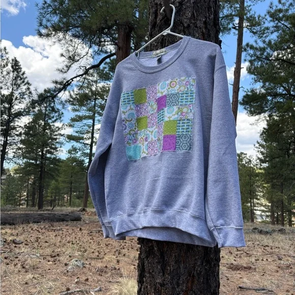 NWOT Hand Crafted gray sweatshirt with quilted patch - Picture 5 of 15